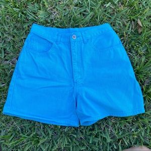 Blue vintage high waisted denim shorts